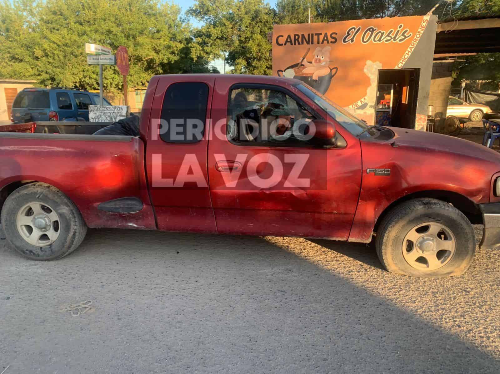 Embiste dama a motociclista en Múzquiz; el afectado terminó lesionado