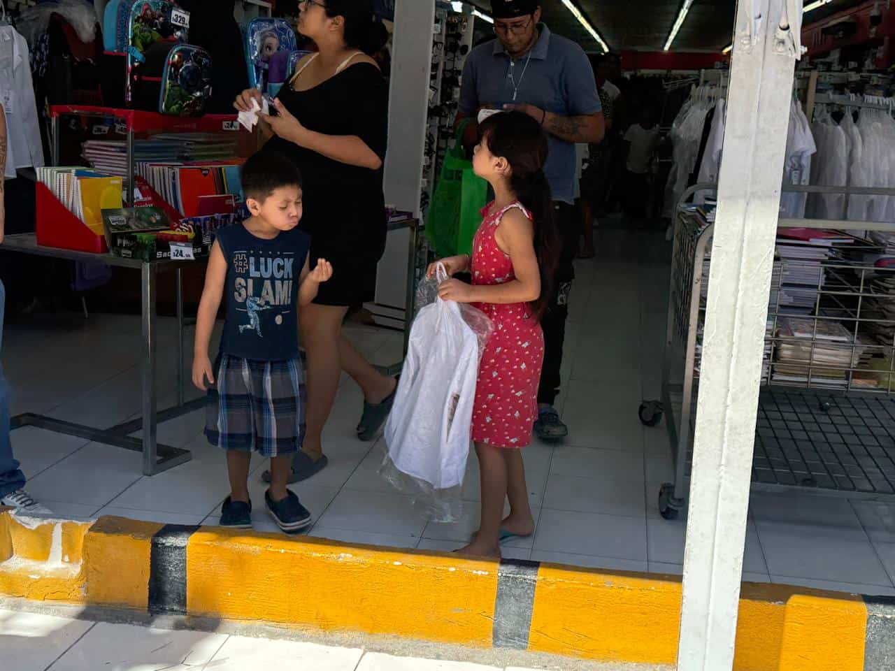 Monclova se Prepara para el Regreso a Clases: Incremento en Ventas y Movimiento Urbano