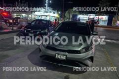 Choque entre Nissan Altima y KIA Forte en Bulevar Pape