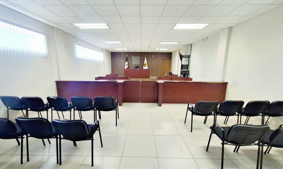 Juez advierte posible detención a acusado por lesiones