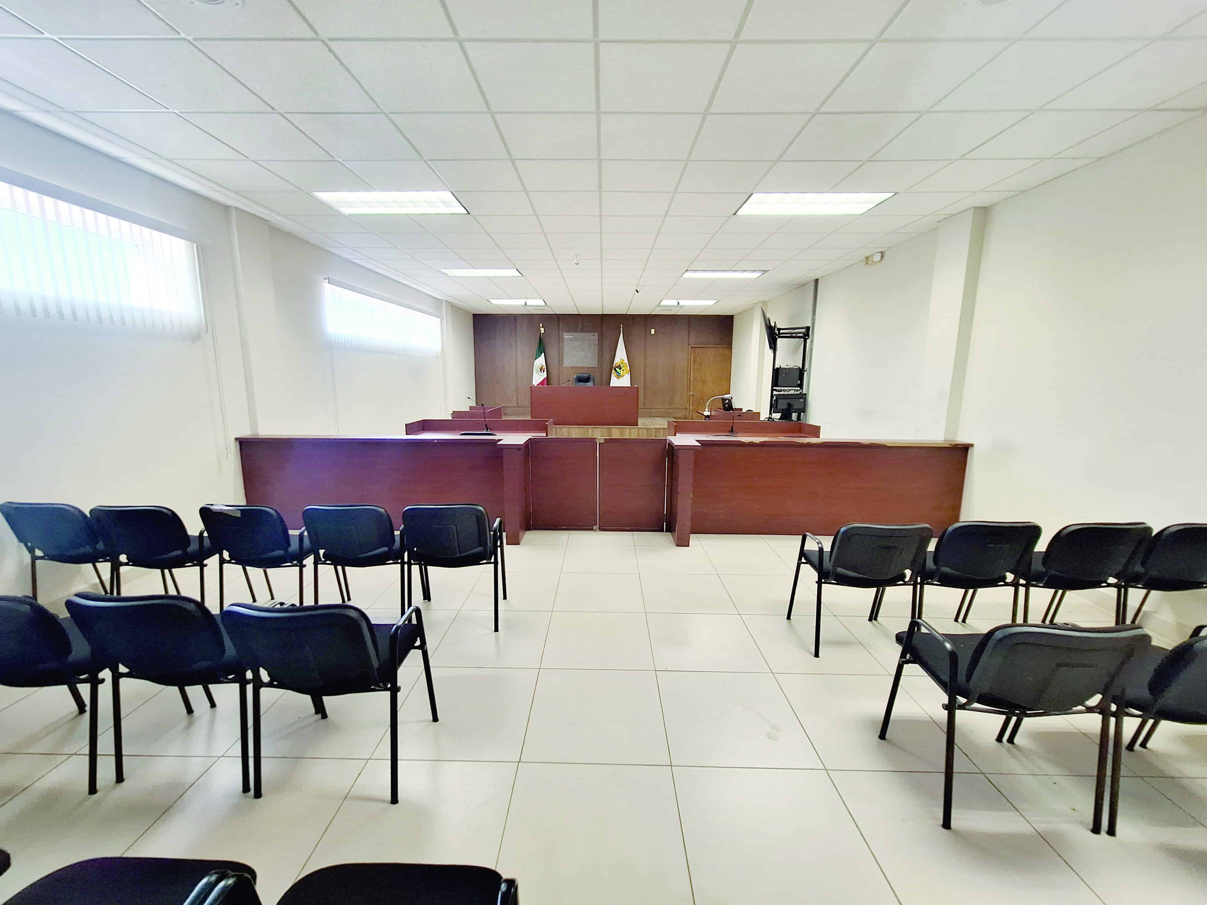 Juez advierte posible detención a acusado por lesiones