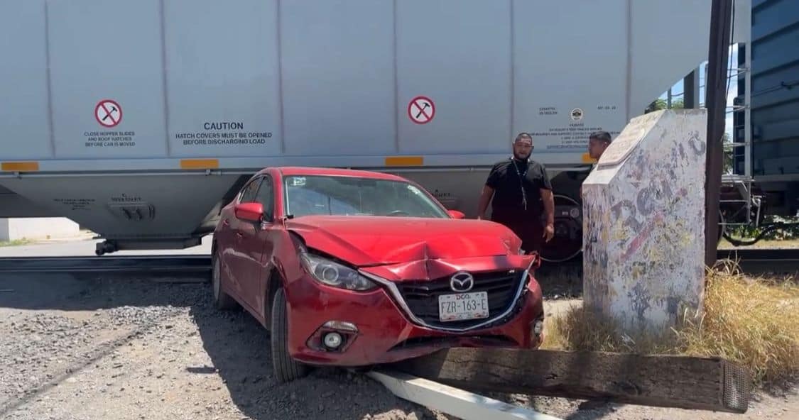 Impactante Accidente Ferroviario en Calle Rivapalacio