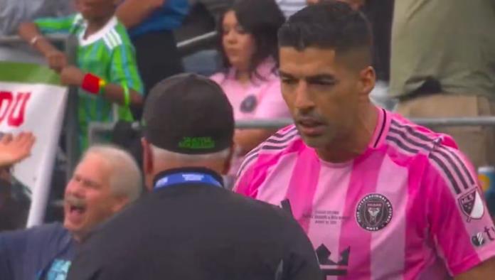 VIDEO: Luis Suárez escupe a auxiliar del Seattle Sounders tras perder la Leagues Cup