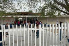 Alumnos sin clases en Escuela Secundaria Francisco Murguía de Sabinas
