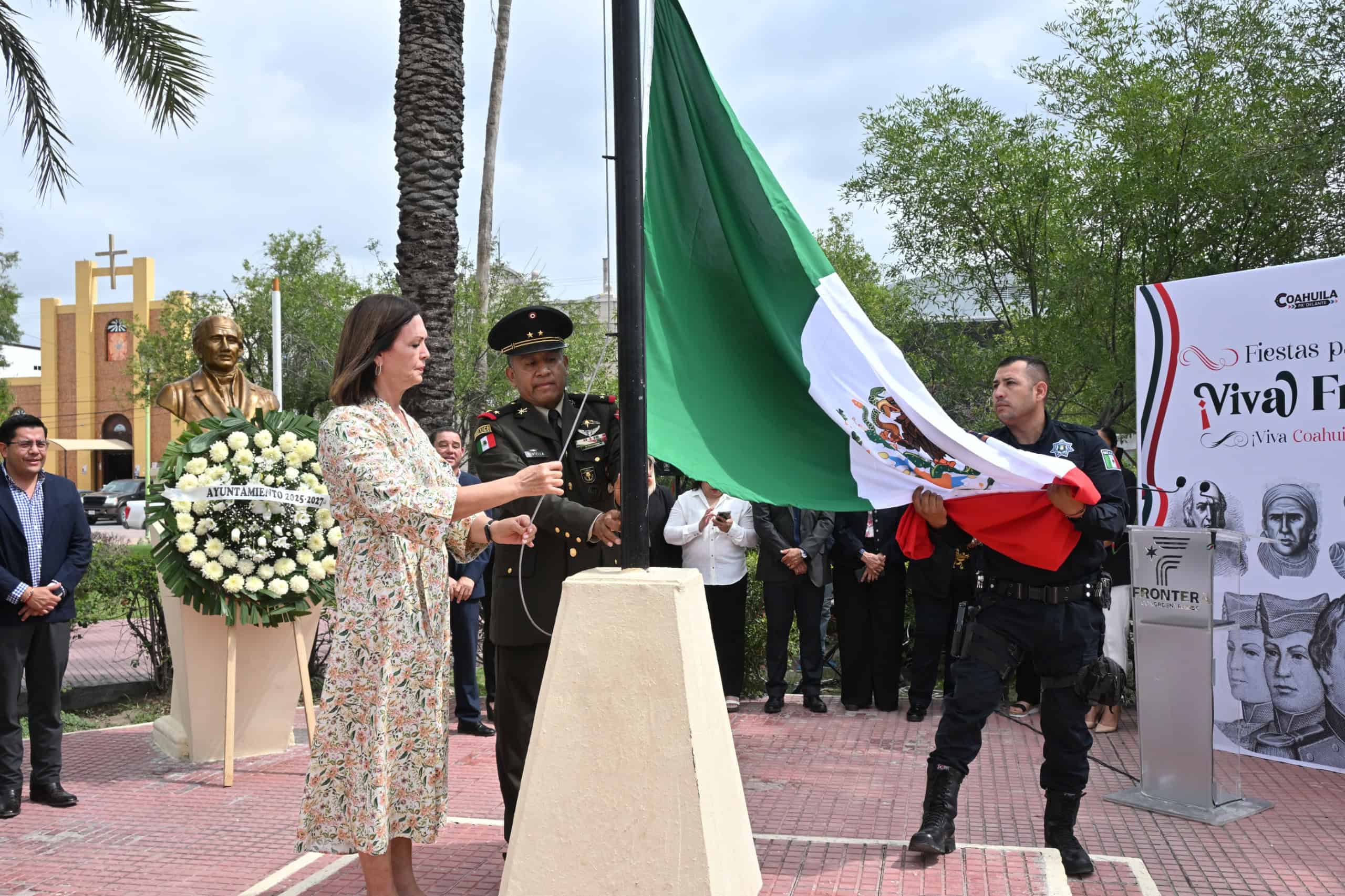 Alcaldesa Sari Pérez Cantú preside inicio del Mes Patrio en Frontera