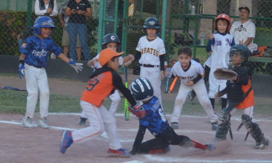 Práctica de bateo lleva a Piratas a victoria abrumadora