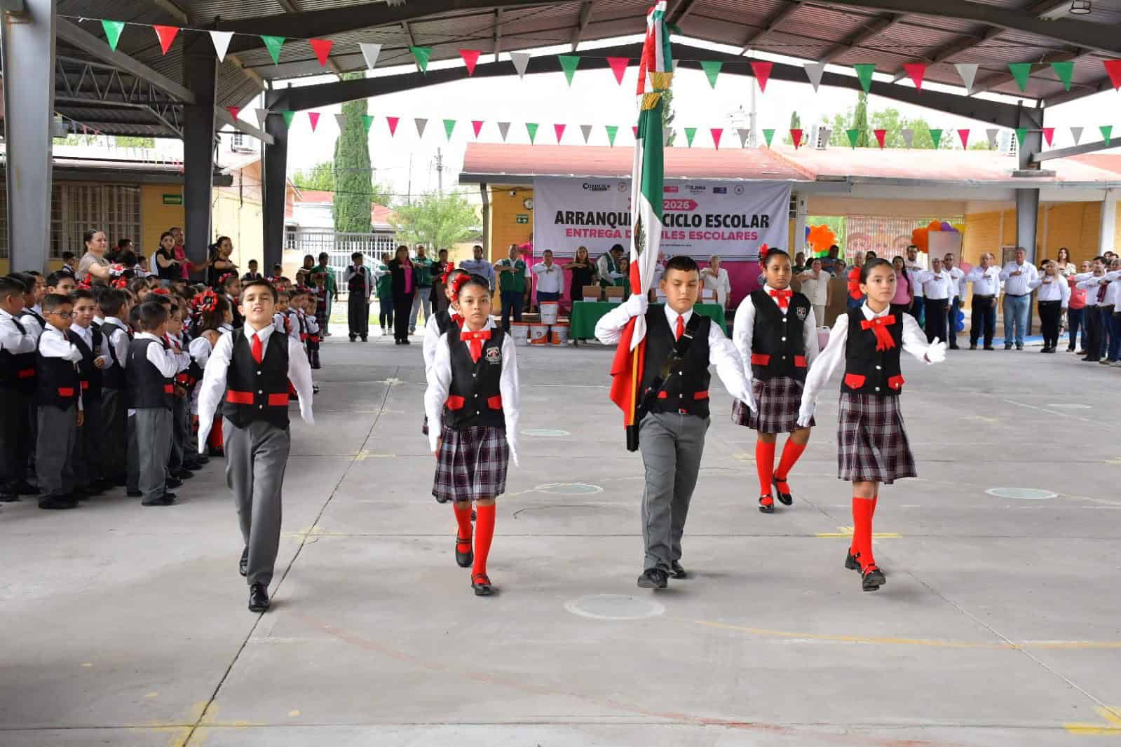Inicia con entusiasmo el ciclo escolar 2025-2026 en Nava