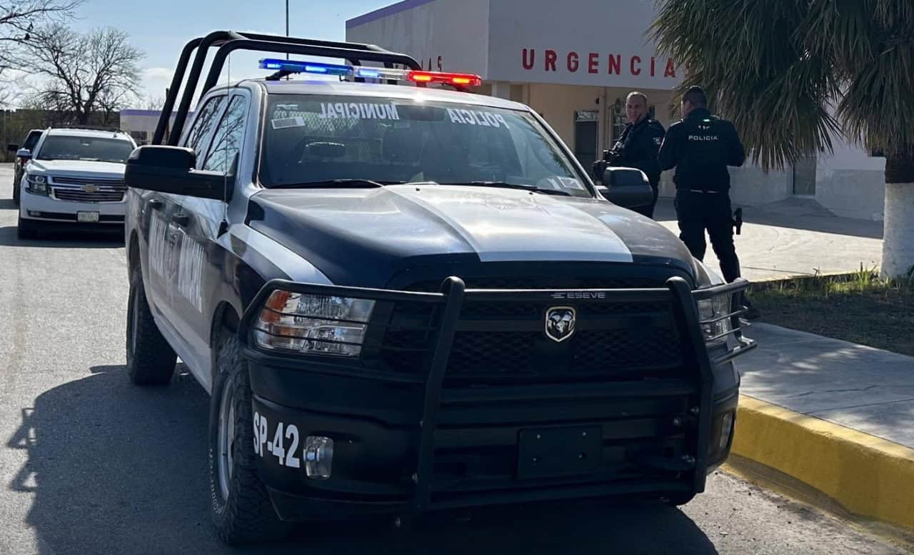 Nava bajo fuego y sin rumbo: Balean a hombre EN PLENA CALLE
