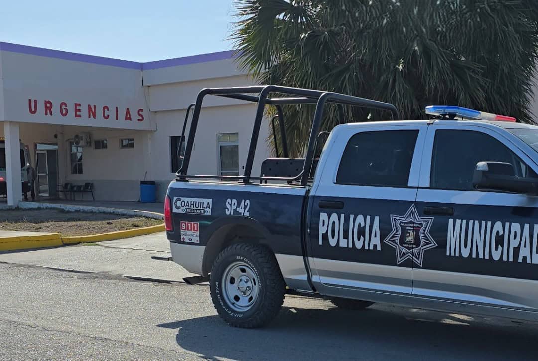 Nava bajo fuego y sin rumbo: Balean a hombre EN PLENA CALLE