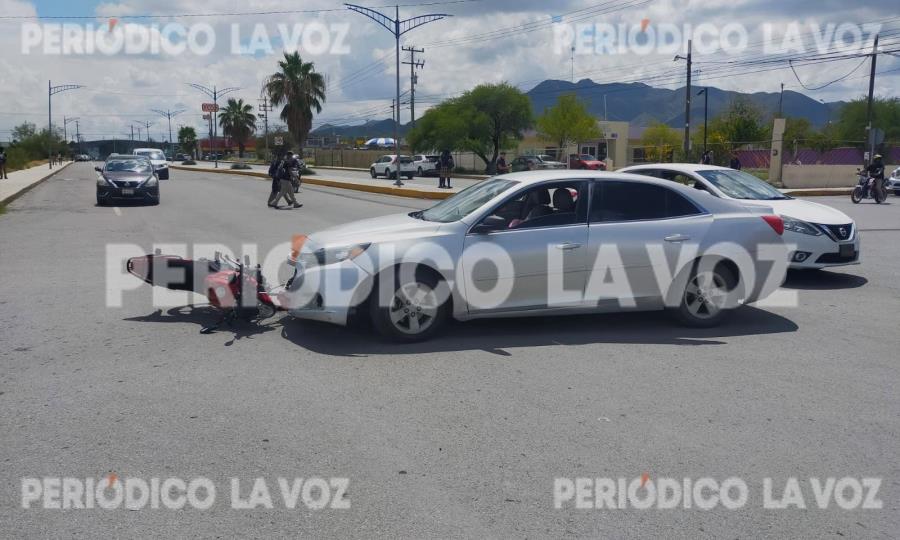 Conductora provoca choque con motociclista en Mezquital del Valle