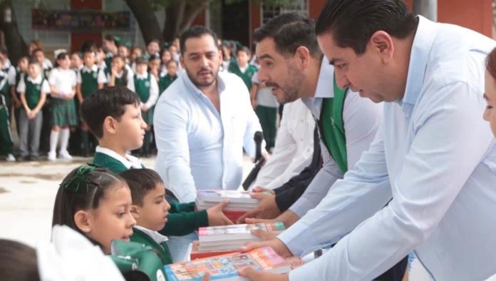 Programa Mejora Coahuila beneficia a estudiantes de primarias en Arteaga