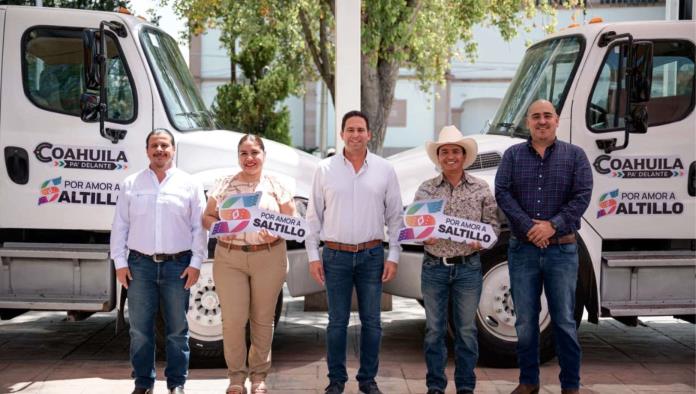 Alcalde Javier Díaz González dona camiones recolectores de basura a Juárez y Candela en Coahuila