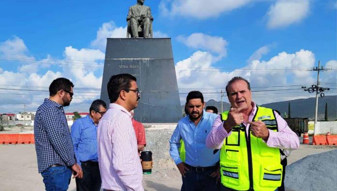 Inician labores de reubicación del Monumento Vito Alessio Robles en Saltillo