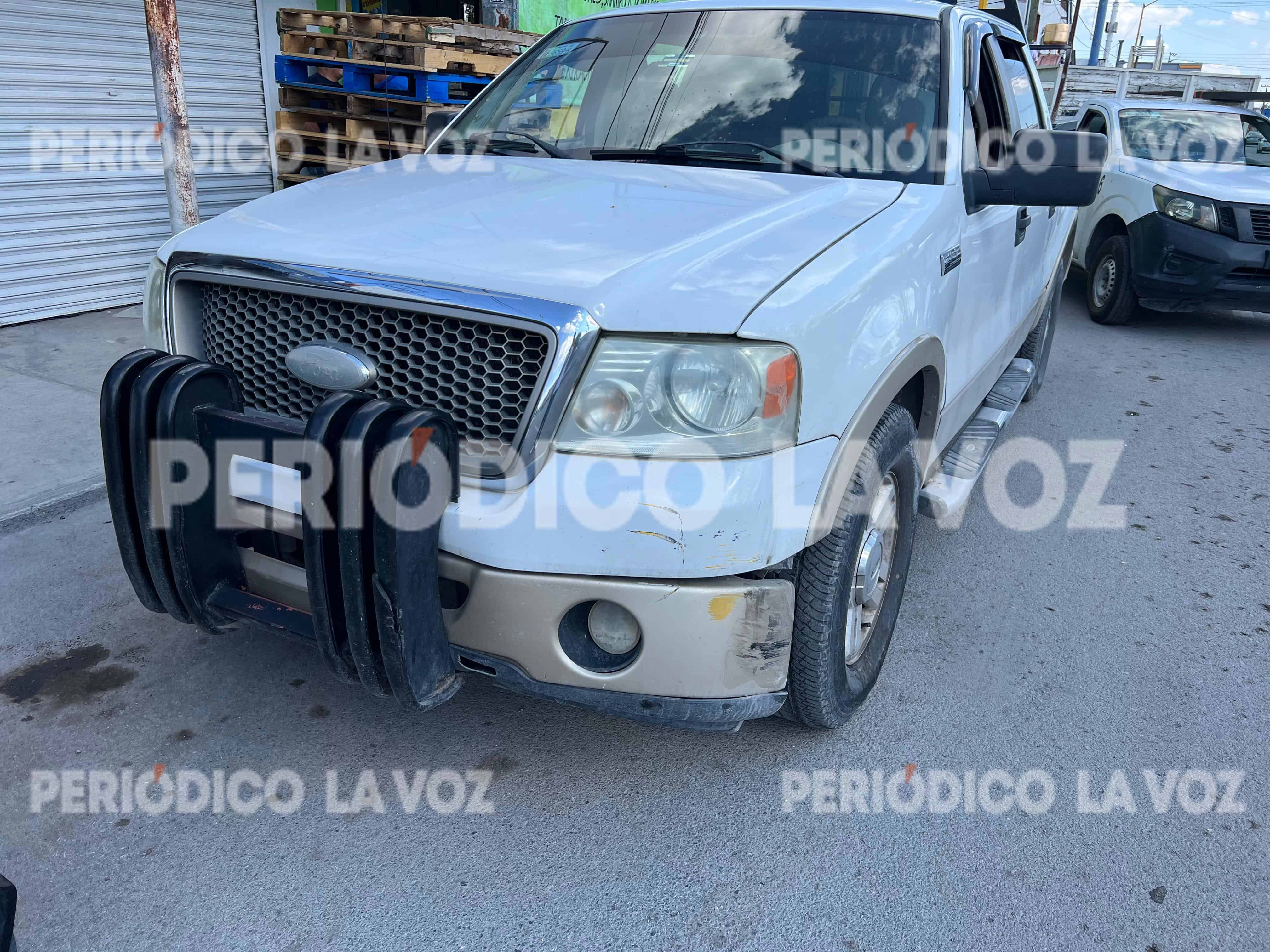 Accidente vial en la colonia Anahúac: camión impacta contra camioneta