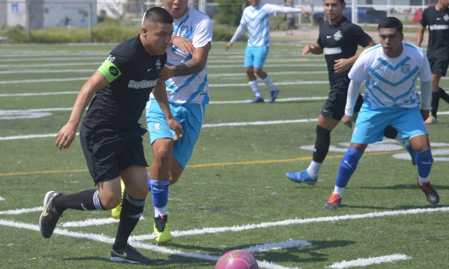 Notaría Maldonado vence a Cachorros en duelo emocionante en El Mezquital