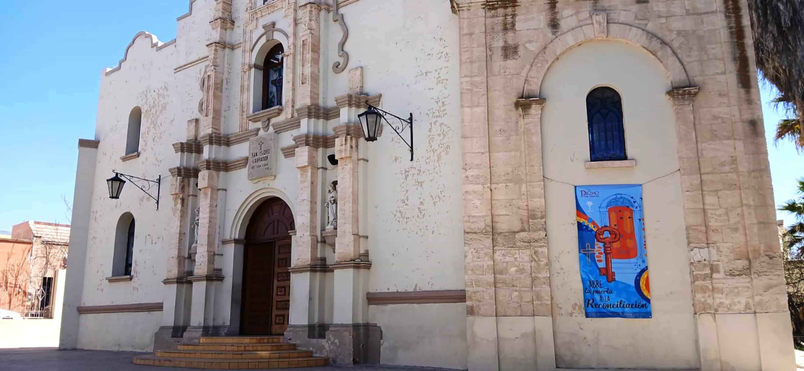 Inconformidad en Arteaga por cierre de la Iglesia San Isidro
