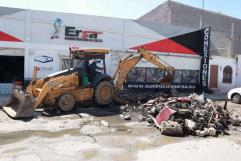 Intensifican trabajos de reconstrucción en la calle Rayón de Saltillo