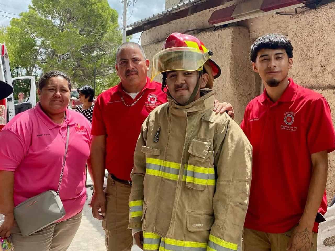 Personas con capacidades diferentes visitan oficinas municipales en Villa Unión