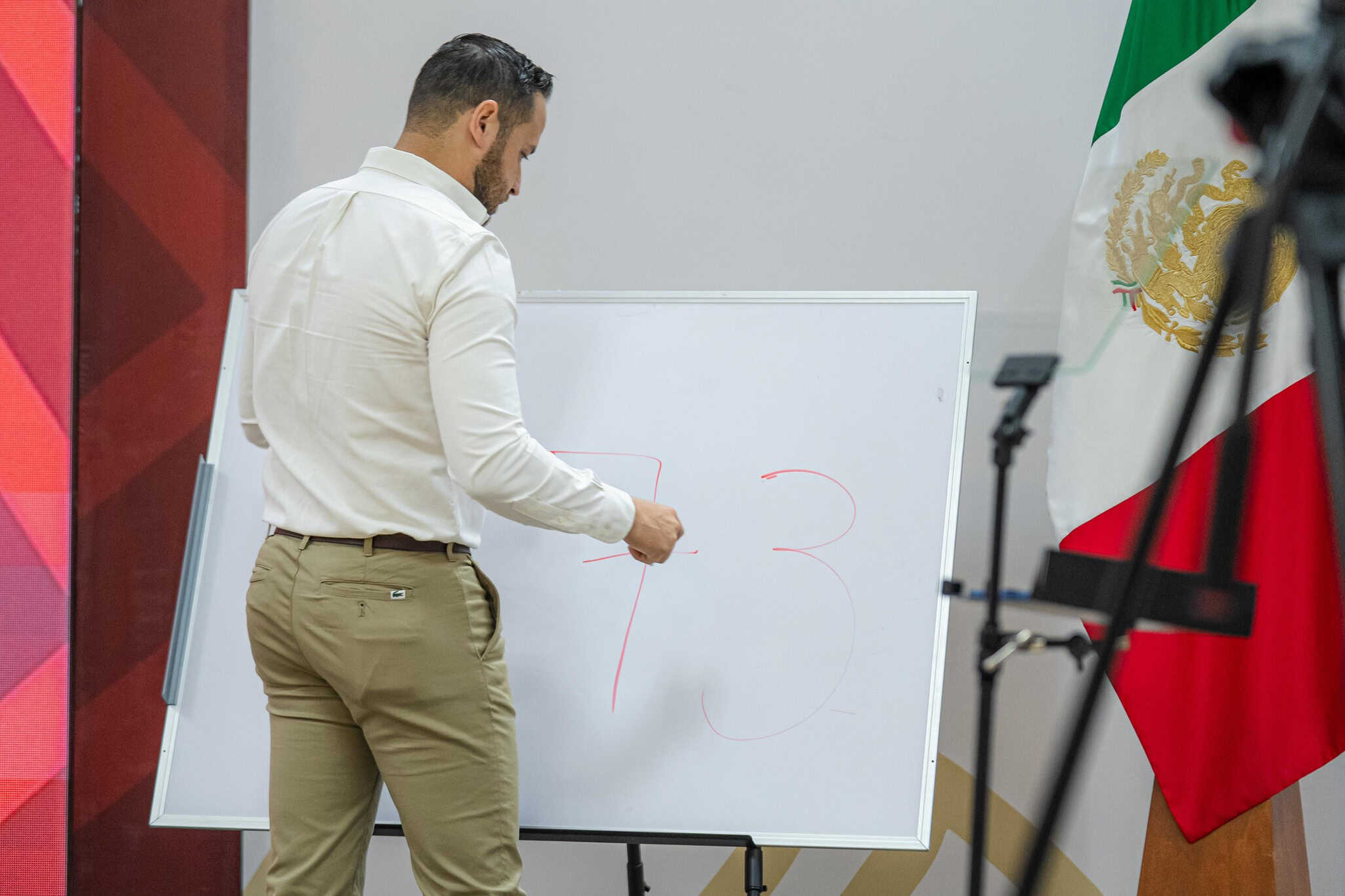 Se lanza alcalde Jacobo Rodríguez contra el ICIFED