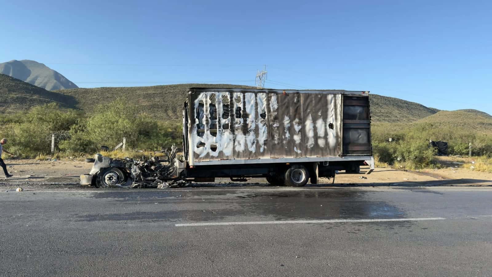 Dos Incendios Vehiculares Sacuden a Saltillo en Menos de un Día