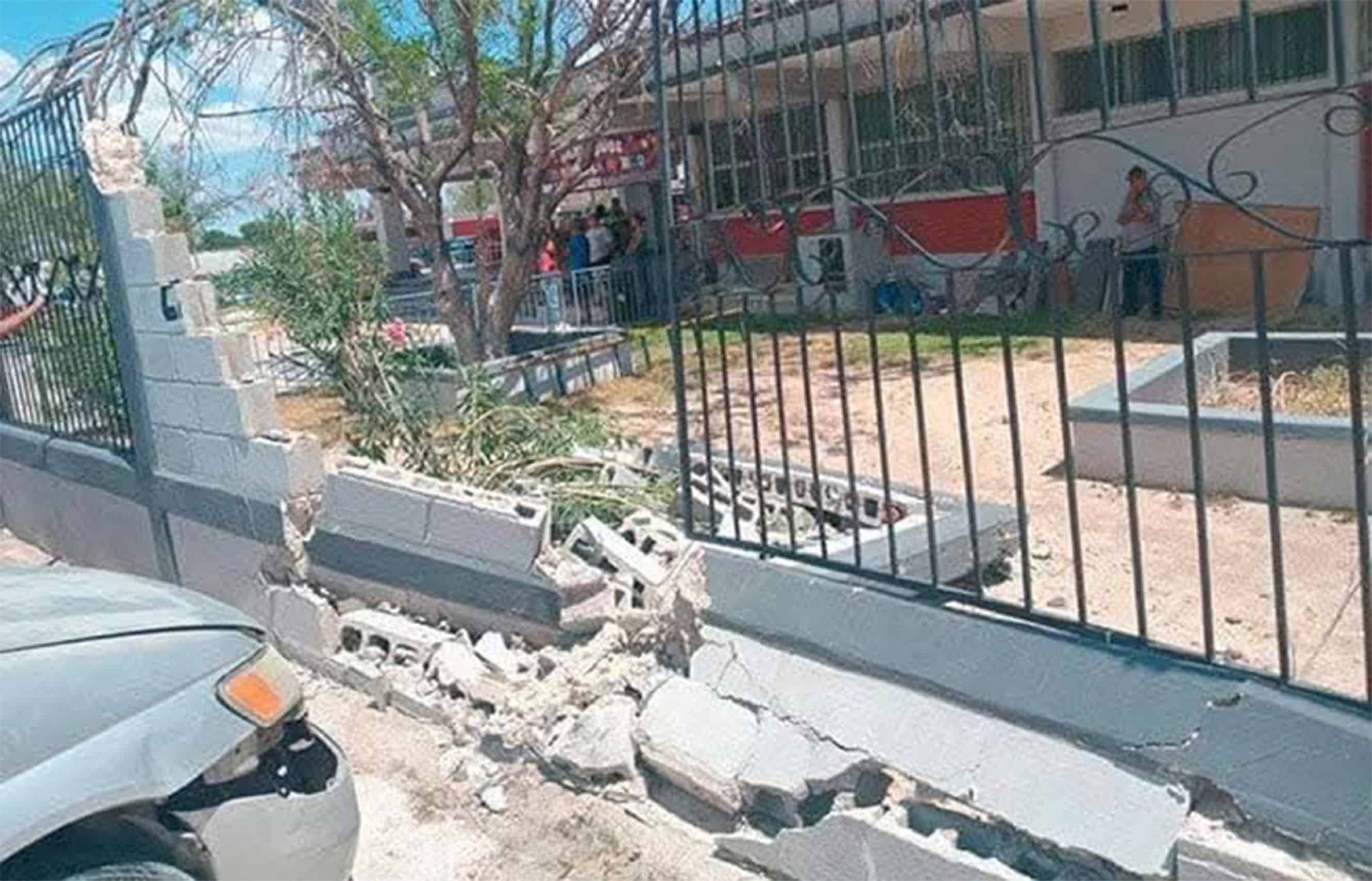 Iba dormida al dejar a menor y choca contra secundaria de Acuña
