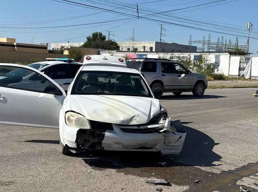 Autoridades Intervienen en Colisión de Vehículos en Sabinas, Coahuila
