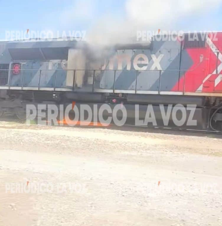 Incendio en locomotora de Ferromex controlado por equipos de emergencia