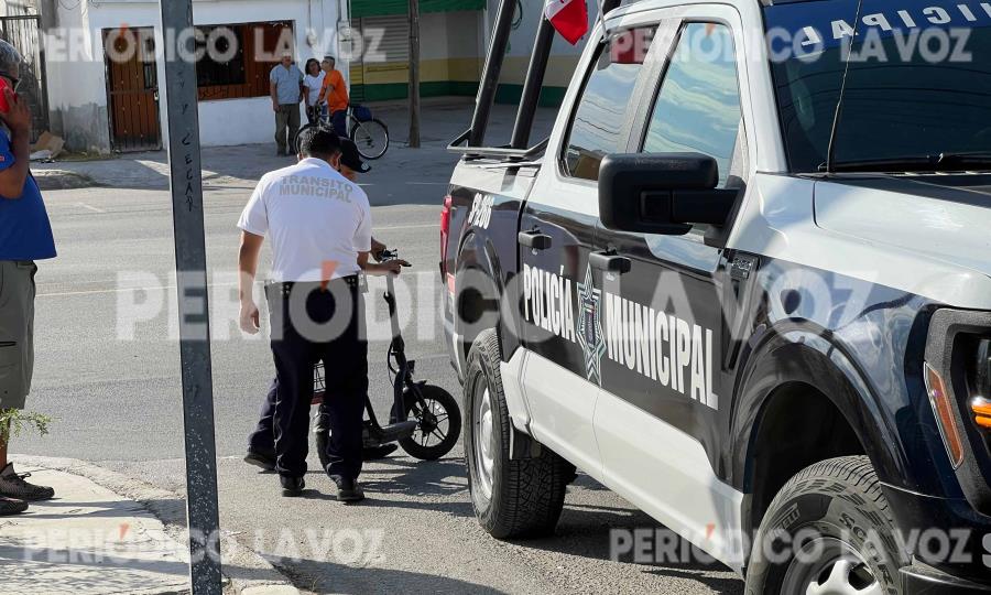 Colisión entre patín motorizado y auto en Bulevar San José
