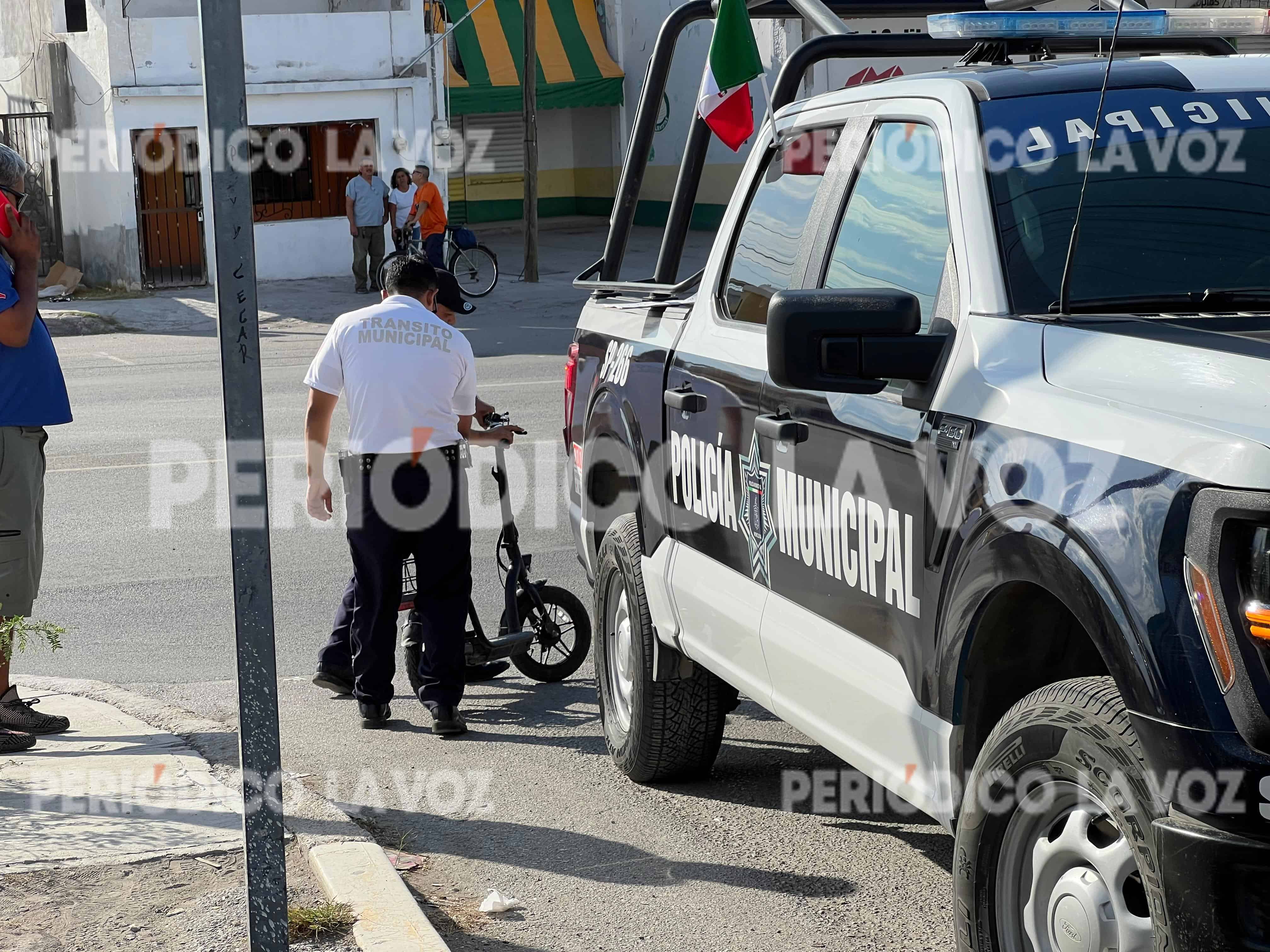 Colisión entre patín motorizado y auto en Bulevar San José