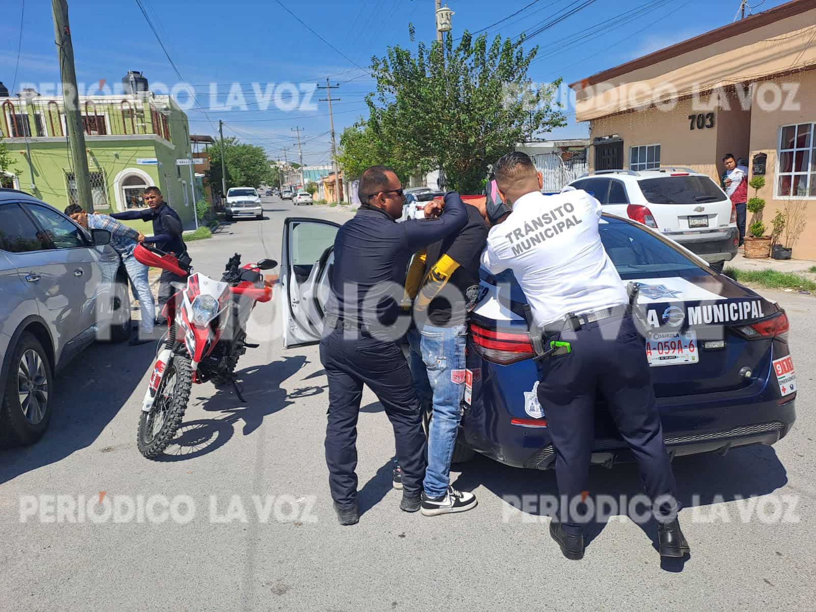 Detenidos colombianos en Praderas del Sur por portación de cuchillos