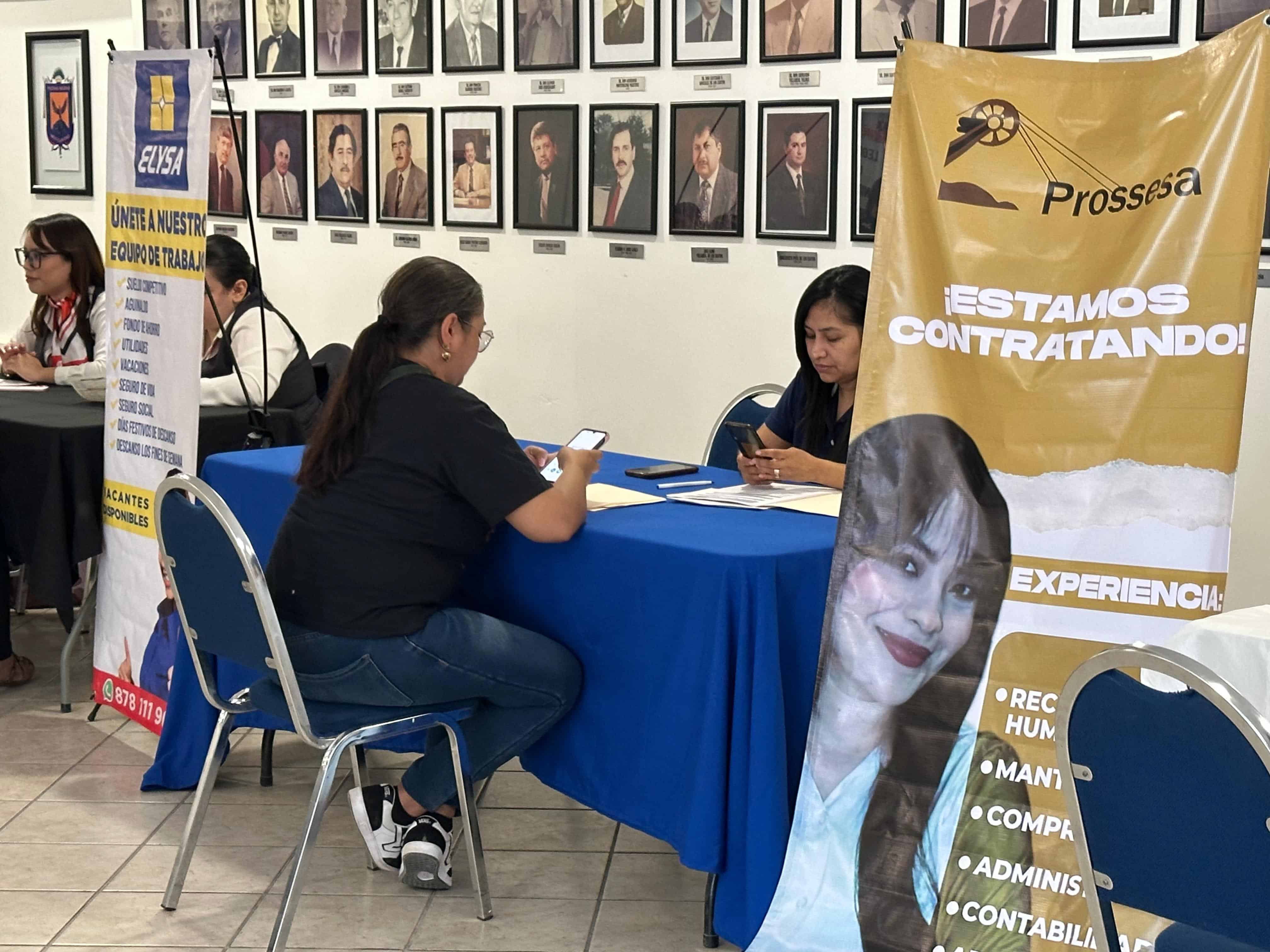 Éxito total en feria del empleo organizada por CANACO en Piedras Negras