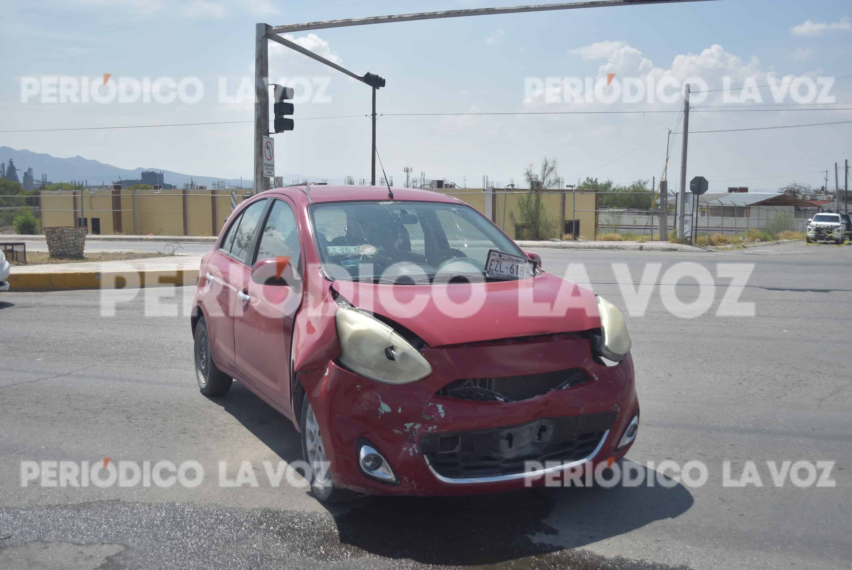 Colisión en intersección Las Torres y Gustavo Díaz Ordaz