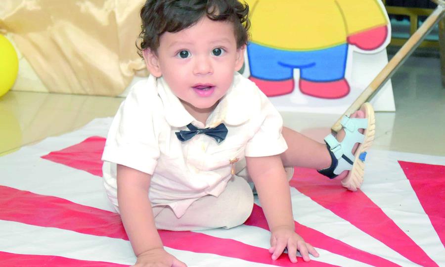Familia Pineda celebra el bautismo de Joakim Rodríguez con alegría
