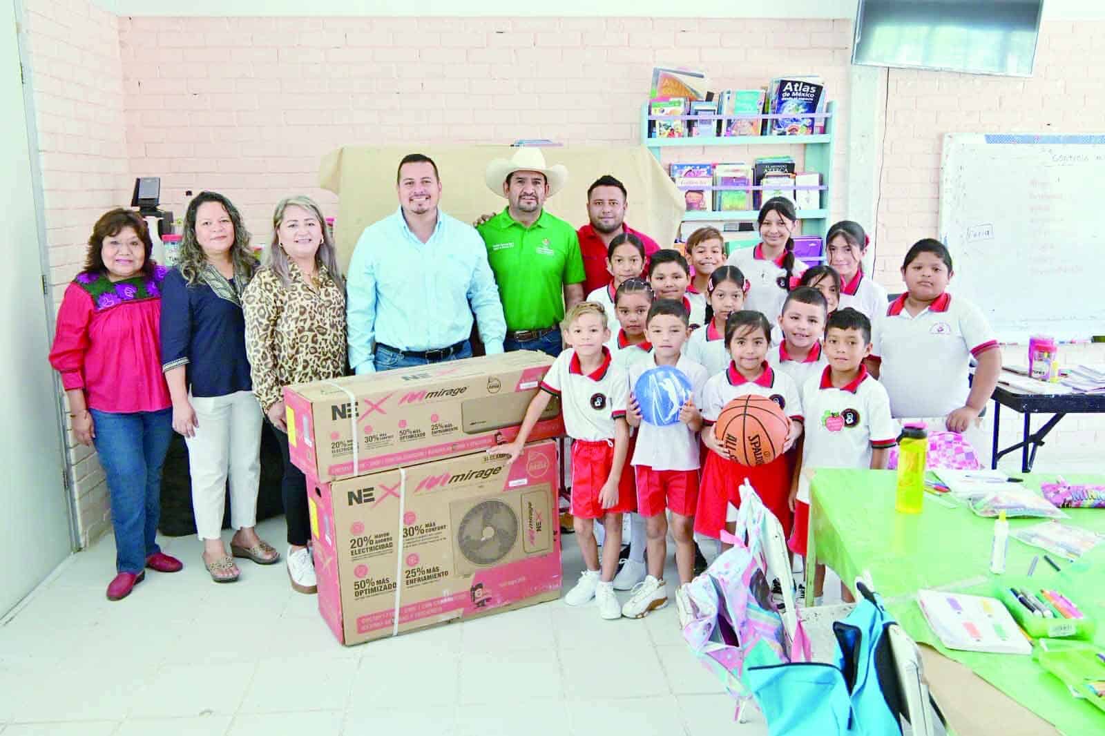 Acciones de mejora en Ejido Sombrerete lideradas por Alcalde Javier Flores