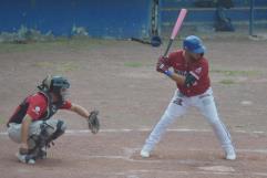 Triunfo contundente de D-backs sobre Diablos en la Liga de Béisbol de 40 años