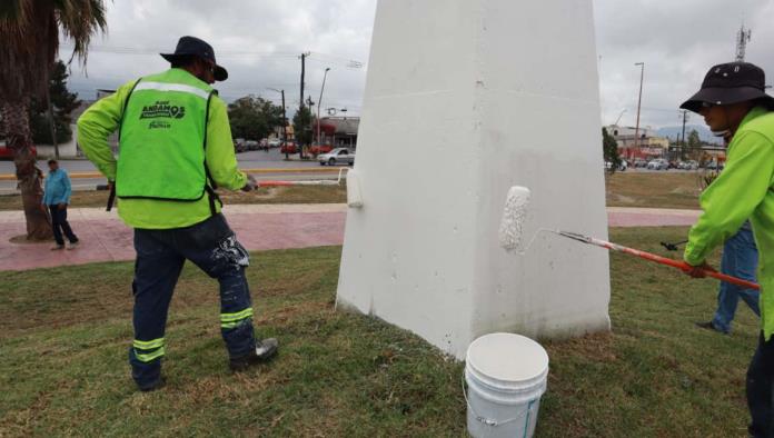 Mantenimiento y embellecimiento en áreas verdes de Saltillo