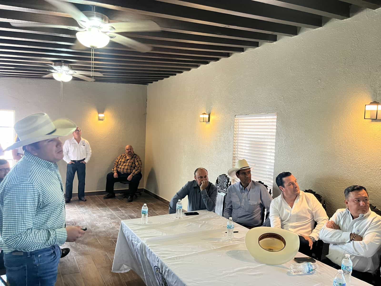 Se unen contra el robo de ganado en Acuña