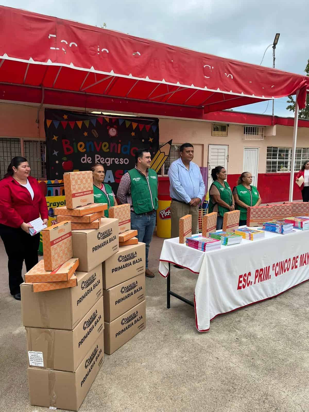 Reparten útiles a 34 mil alumnos en Ciudad Acuña