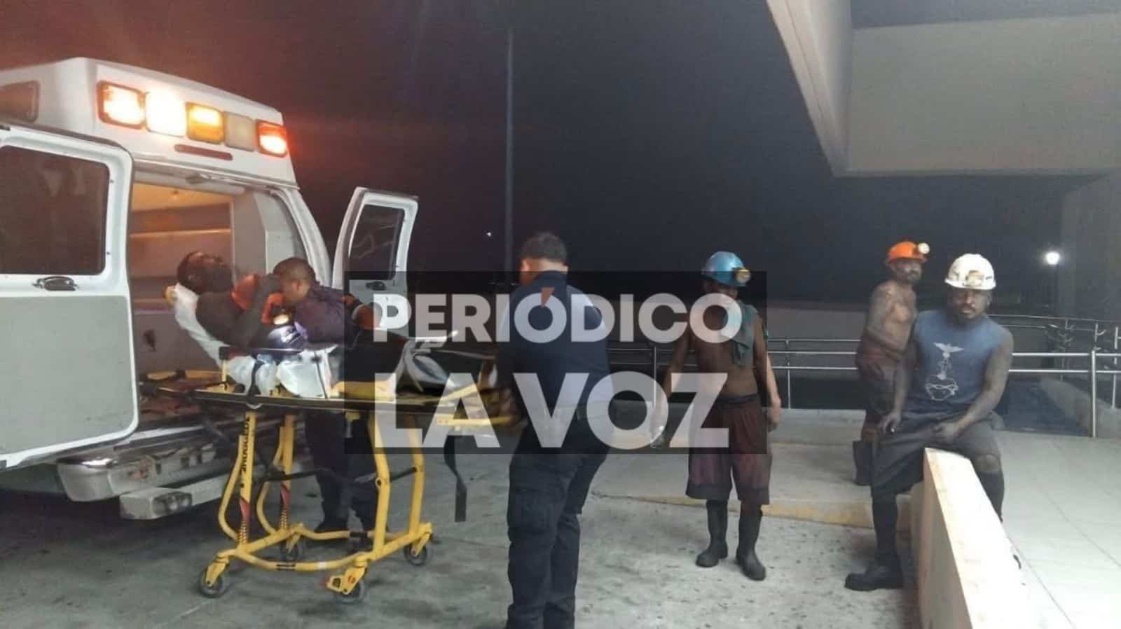 Dan de alta en IMSS a los 8 mineros
