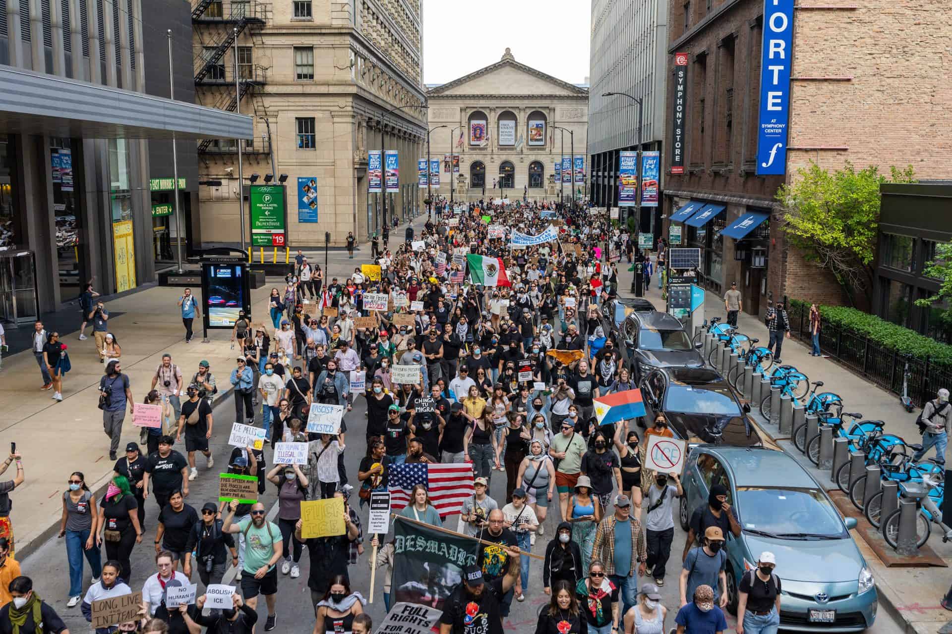 Manifestación en Chicago contra redadas de ICE
