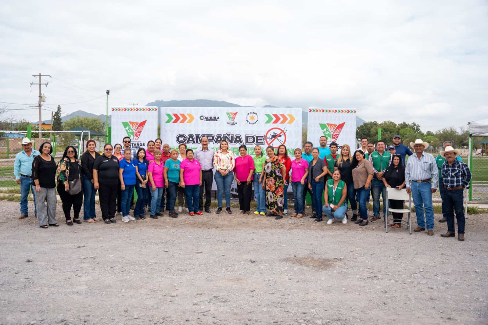 Alcaldesa Yesica Sifuentes inicia campaña de descacharrización en Castaños