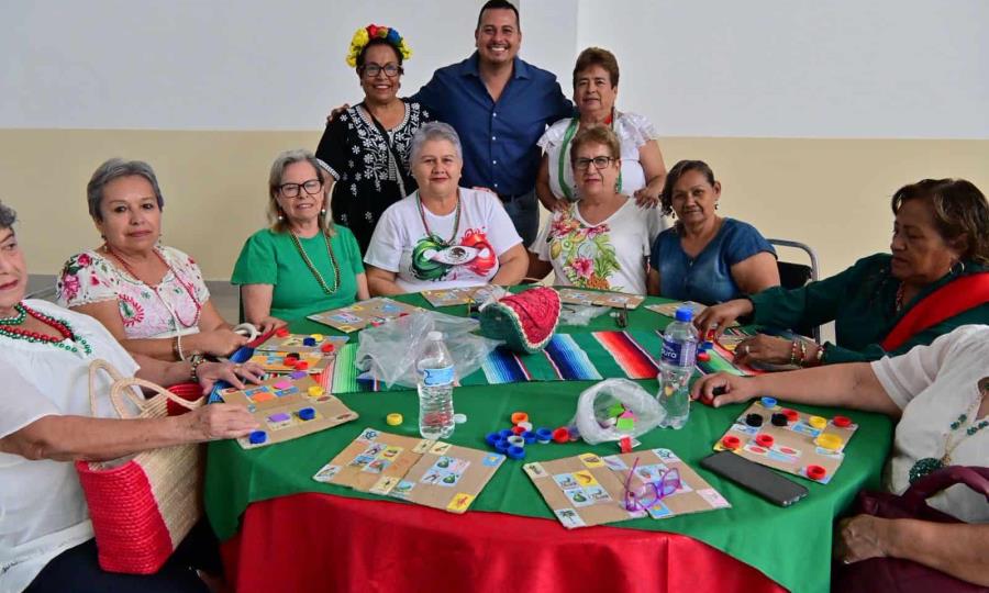 Alcalde Javier Flores Rodríguez celebra Fiestas Patrias con adultos mayores en San Buenaventura