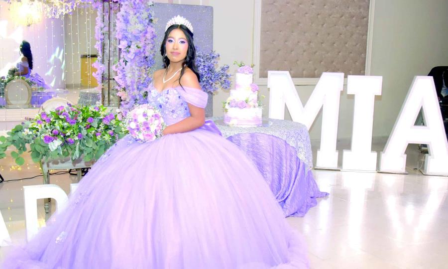 Fiesta Especial por los XV años de Mia Deylin Durán