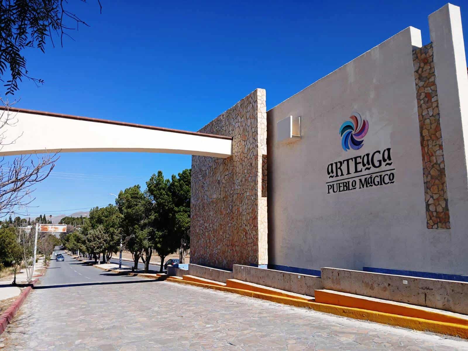 Vecinos de Arteaga Demandan Acceso a Exámenes Médicos Gratuitos
