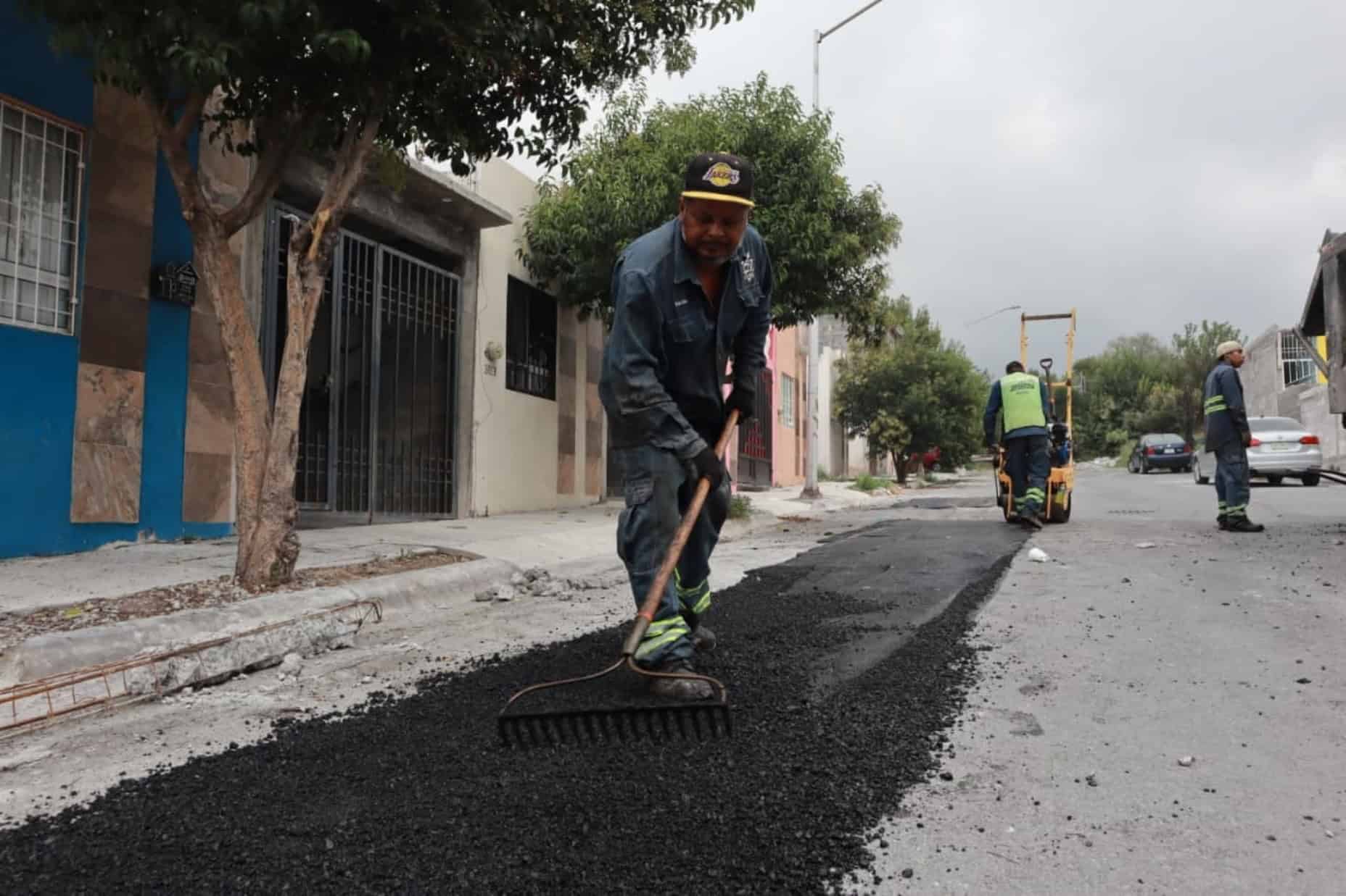 Programa Aquí Andamos atiende peticiones de bacheo en Saltillo