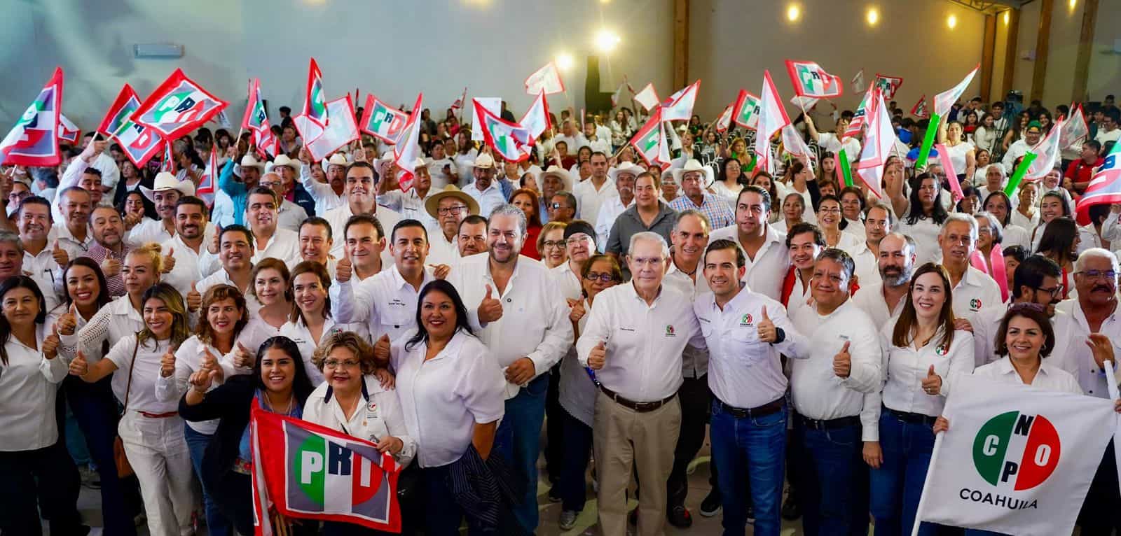 Carlos Robles Loustaunau encabeza evento del PRI en Ramos Arizpe