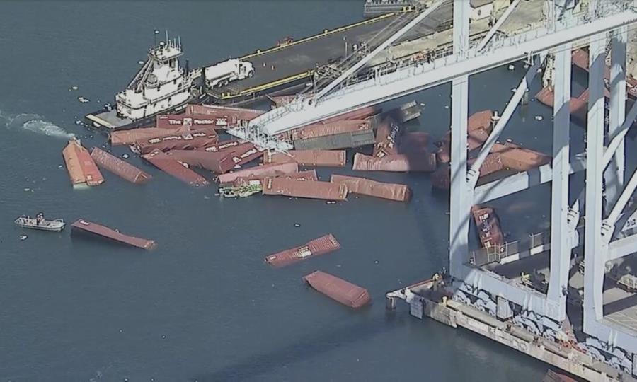 Incidente marítimo en Long Beach: Más de 60 contenedores caen al mar