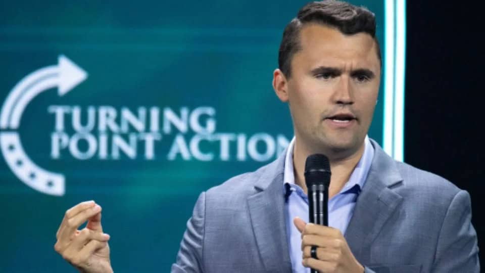 ¿Quien fue Charlie Kirk?  líder conservador pro Trump