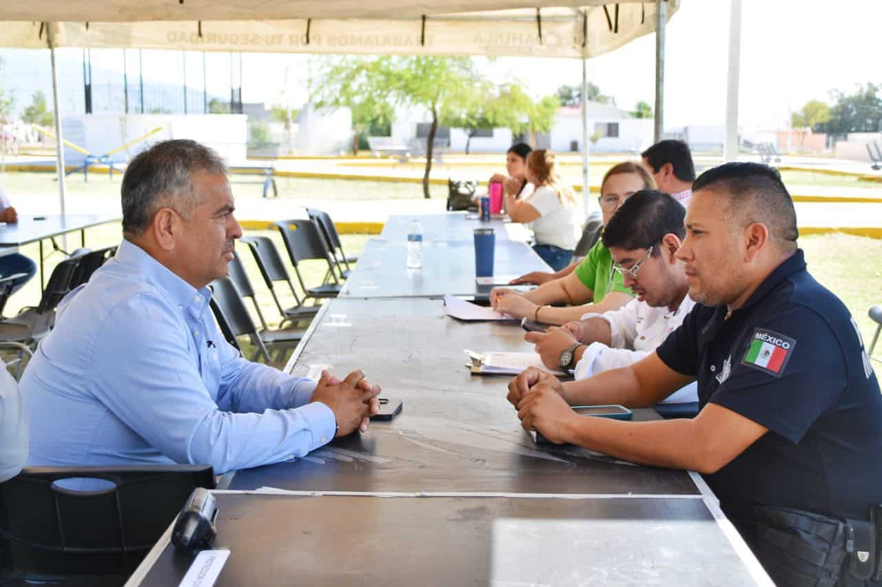 Alcalde Víctor Manuel Leija Vega promueve la cercanía social en Cuatro Ciénegas