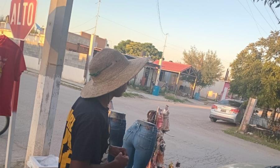 Asaltan a vendedor ambulante en plena calle en Nava